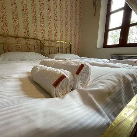 Haraburdi Recyclart Hotel 3*