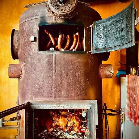 Hotel Haraburdi Recyclart