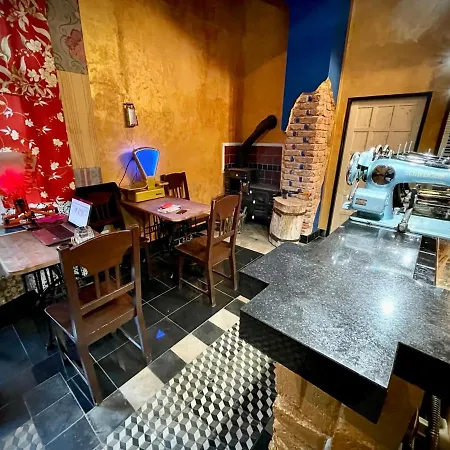 Hotel Haraburdi Recyclart