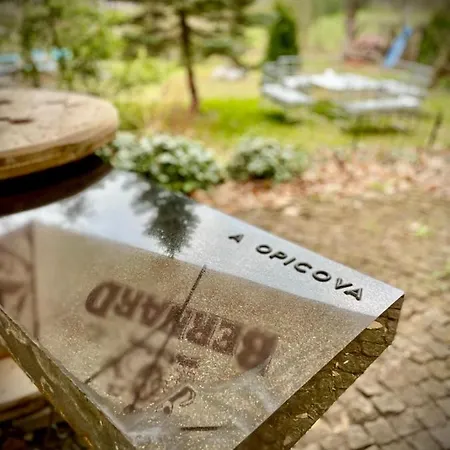 Hotel Haraburdi Recyclart 3*
