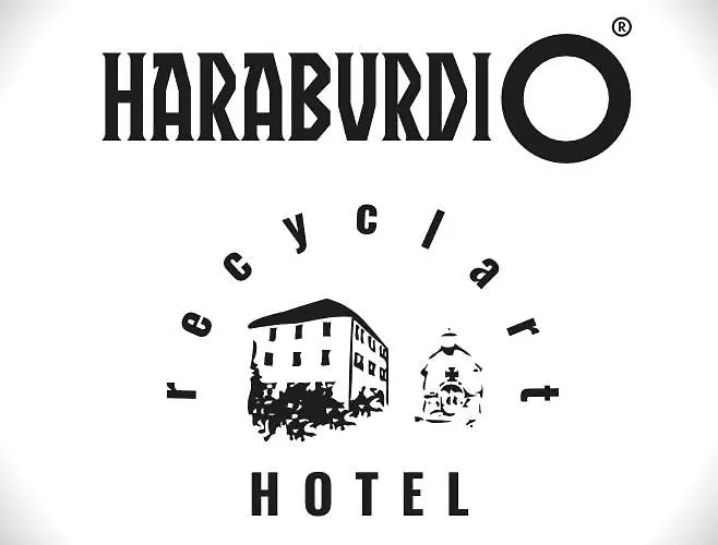 Haraburdi Recyclart מלון 3*